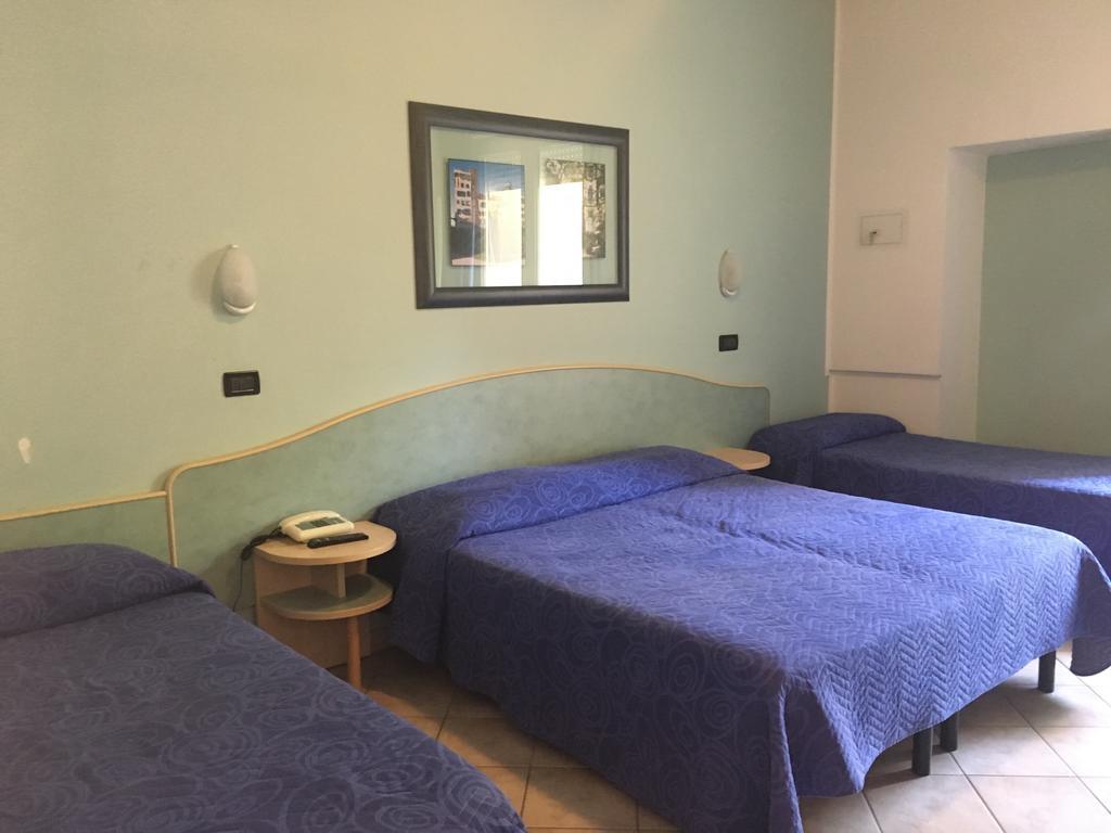 Hotel Sogno Чезенатико Екстериор снимка
