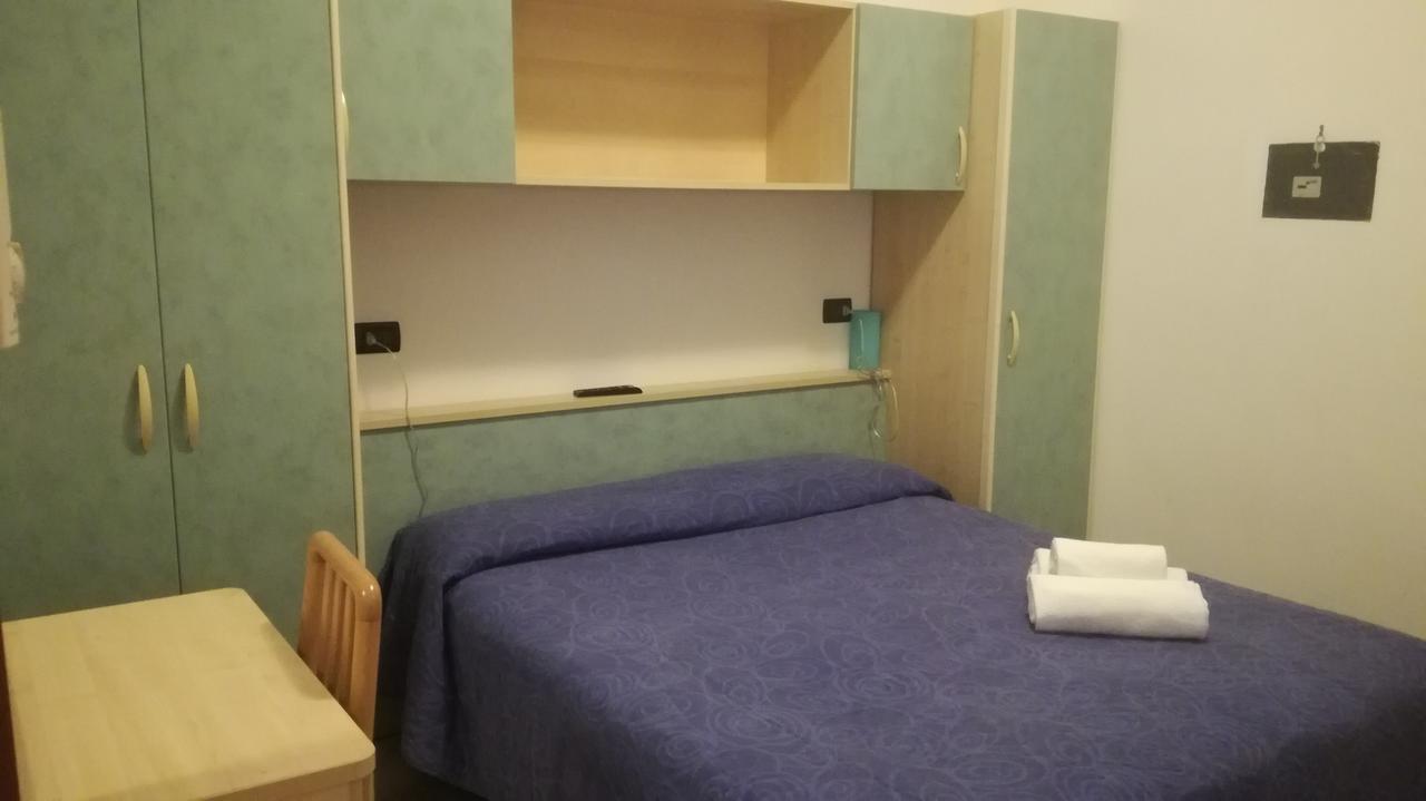 Hotel Sogno Чезенатико Екстериор снимка